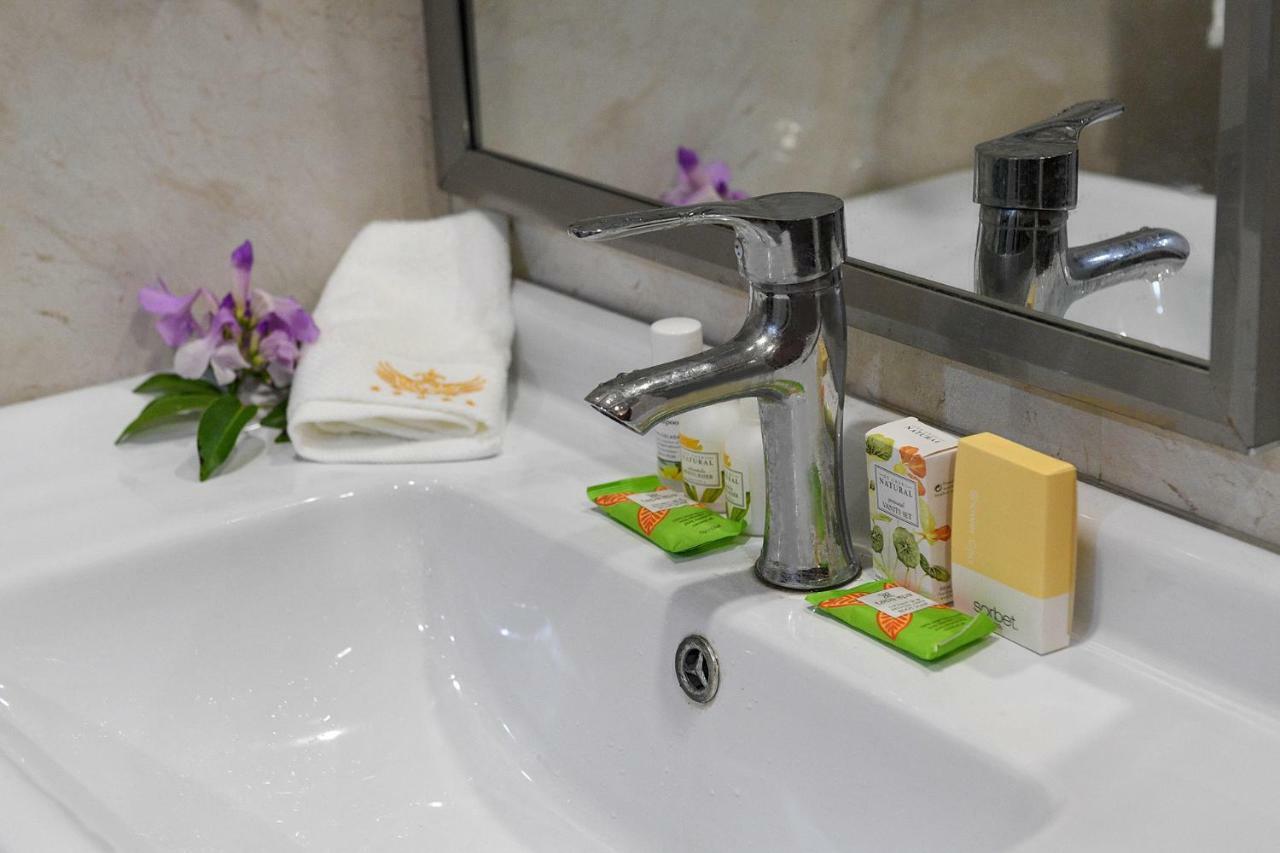 The President Hotel Nadi Kültér fotó